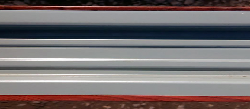 Евроштакетник для забора окрашенный полиэстером, фото