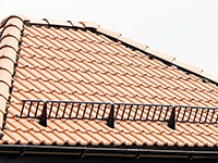 Фото решетчатых снегозадержателей на крыше